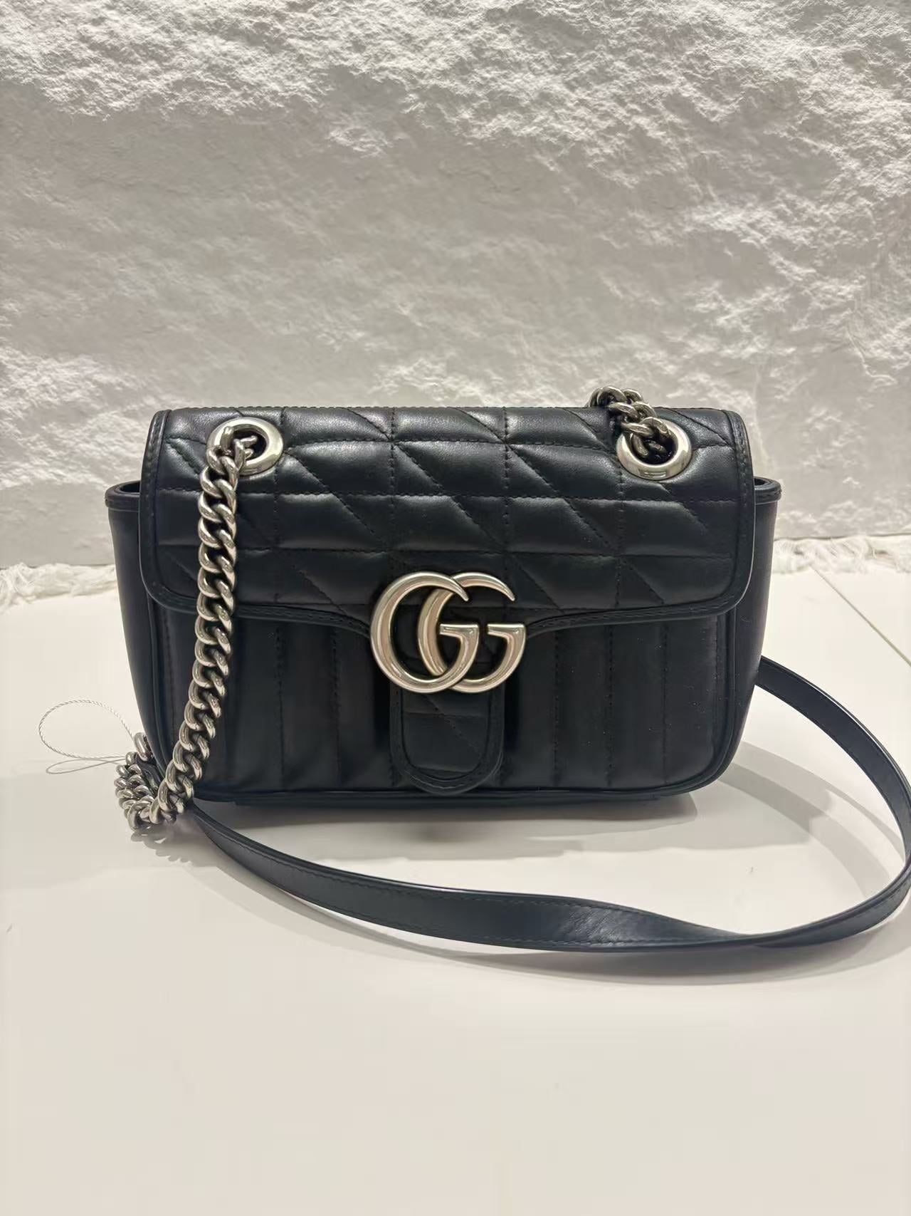 Gucci - GG Marmont Mini Flap Bag - Leather - Black - (Mini)