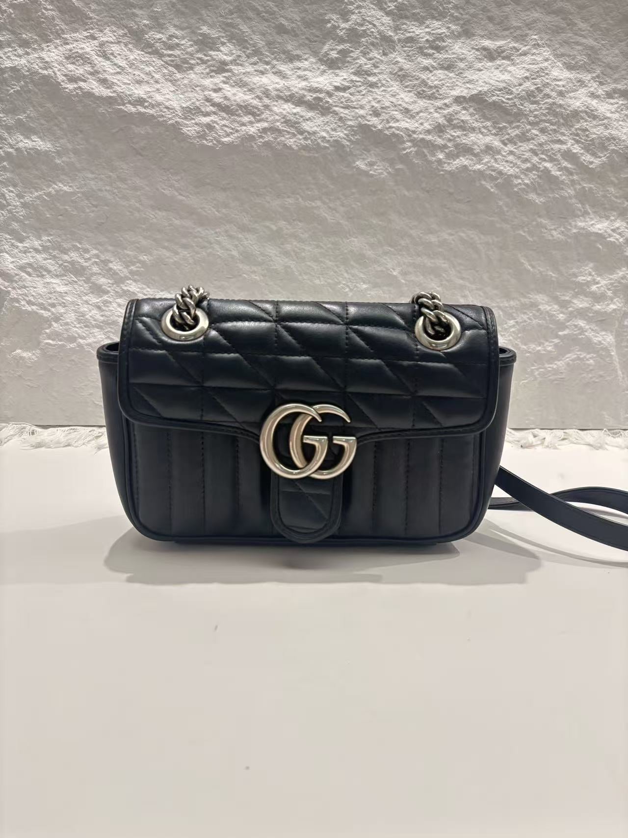 Gucci - GG Marmont Mini Flap Bag - Leather - Black - (Mini)