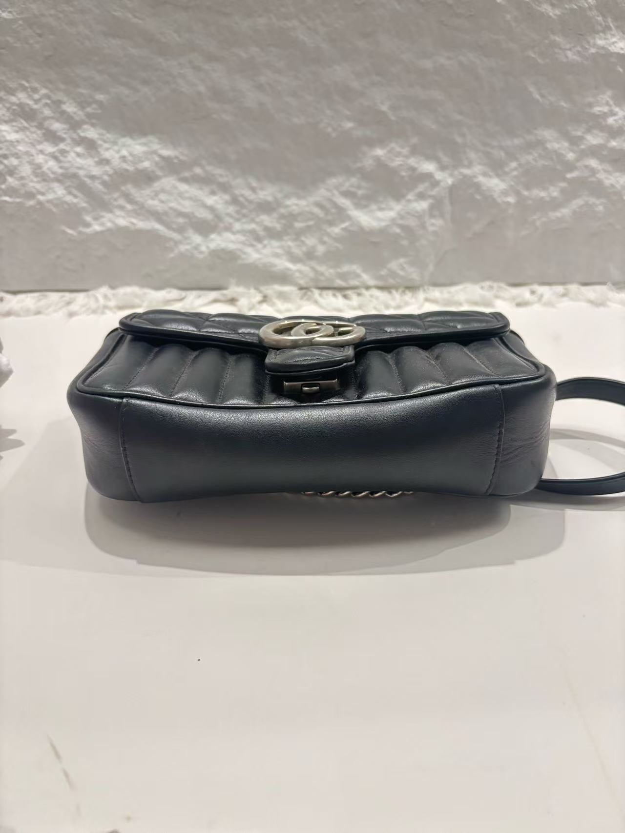 Gucci - GG Marmont Mini Flap Bag - Leather - Black - (Mini)