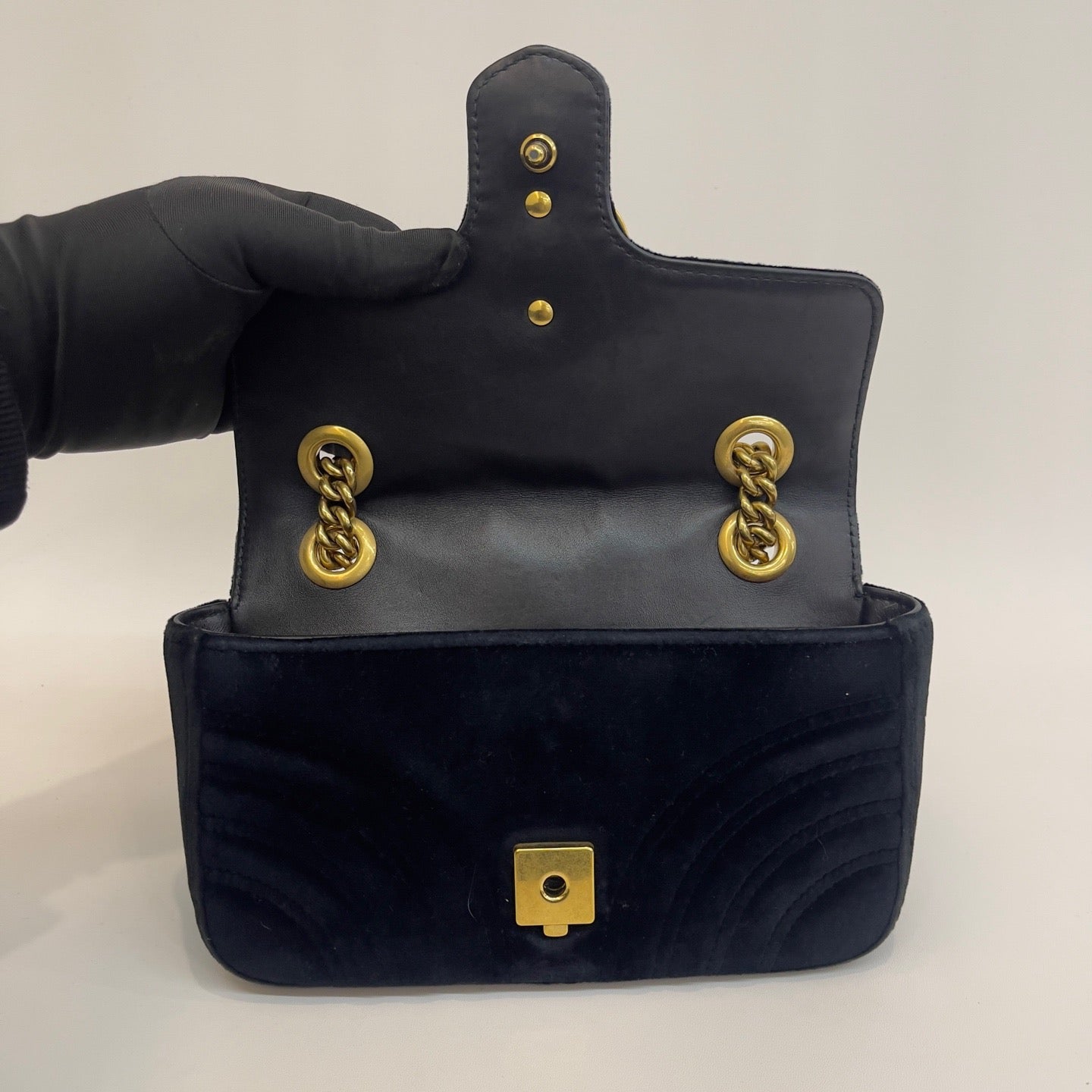 Gucci - GG Marmont Mini Flap Bag - Velvet - Black - (mini)
