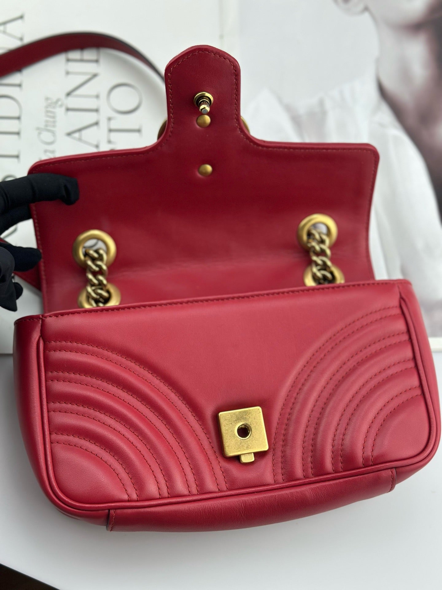 Gucci - GG Marmont Mini Shoulder Bag - Matelassé leather - Red with Antique Gold-Tone Hardware - (mini)