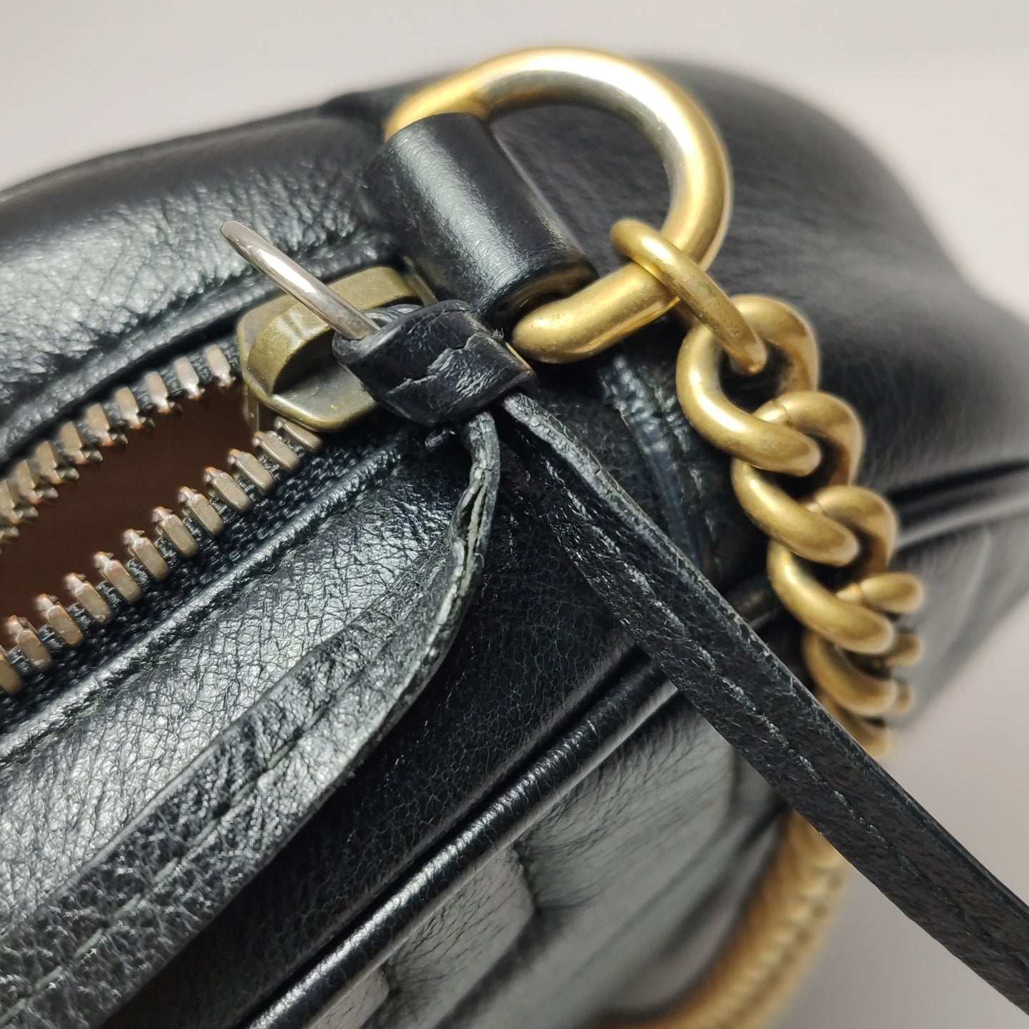 Gucci - GG Marmont Round Mini Shoulder Bag - Leather - Black - (mini)