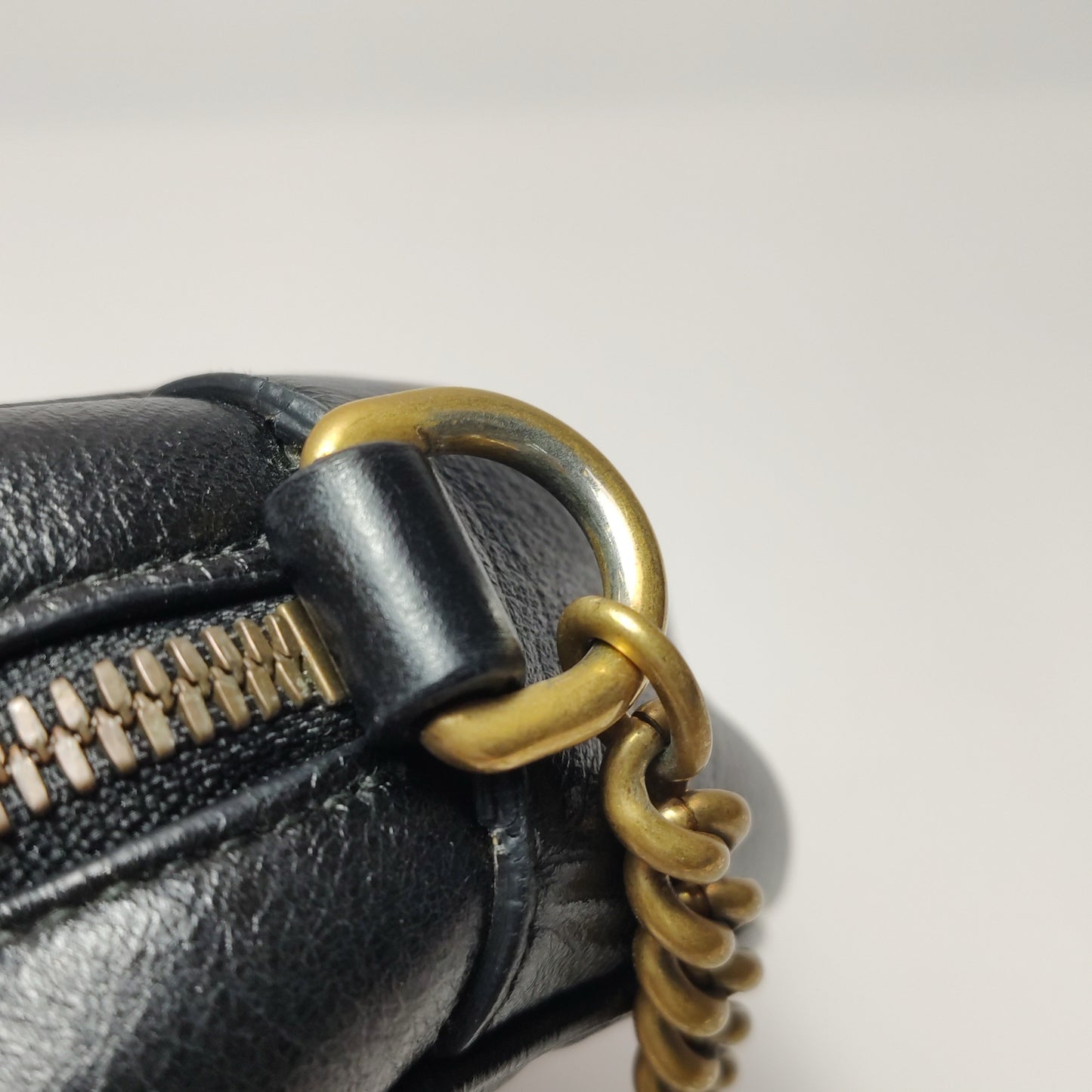 Gucci - GG Marmont Round Mini Shoulder Bag - Leather - Black - (mini)