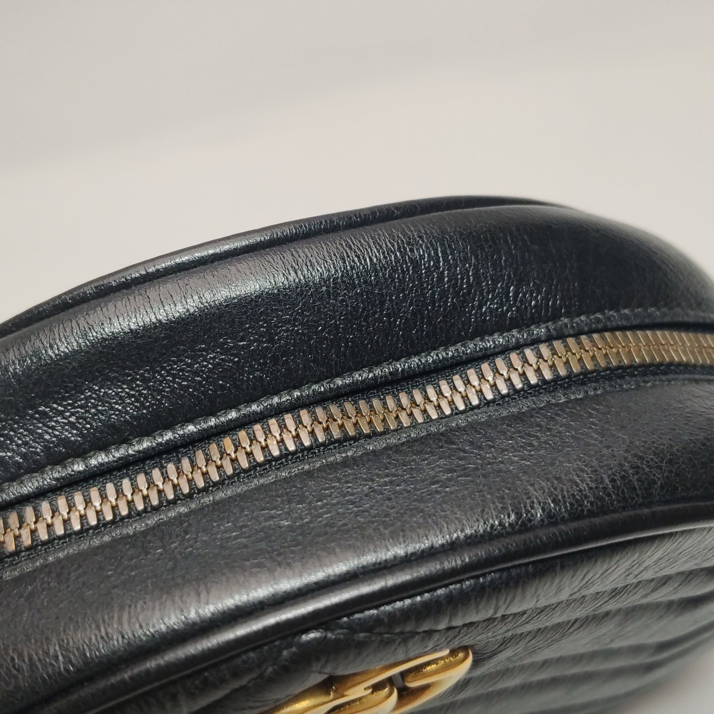Gucci - GG Marmont Round Mini Shoulder Bag - Leather - Black - (mini)