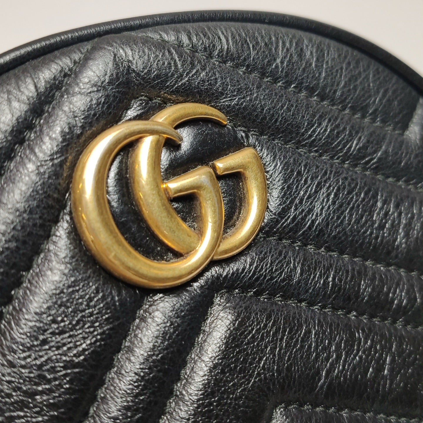 Gucci - GG Marmont Round Mini Shoulder Bag - Leather - Black - (mini)
