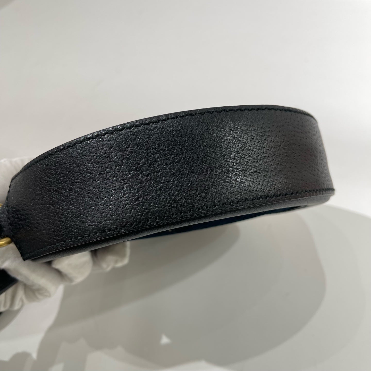 Gucci - GG Marmont Round Mini Shoulder Bag - Velvet with grained leather trim - Black with Gold-Tone Hardware - (mini)