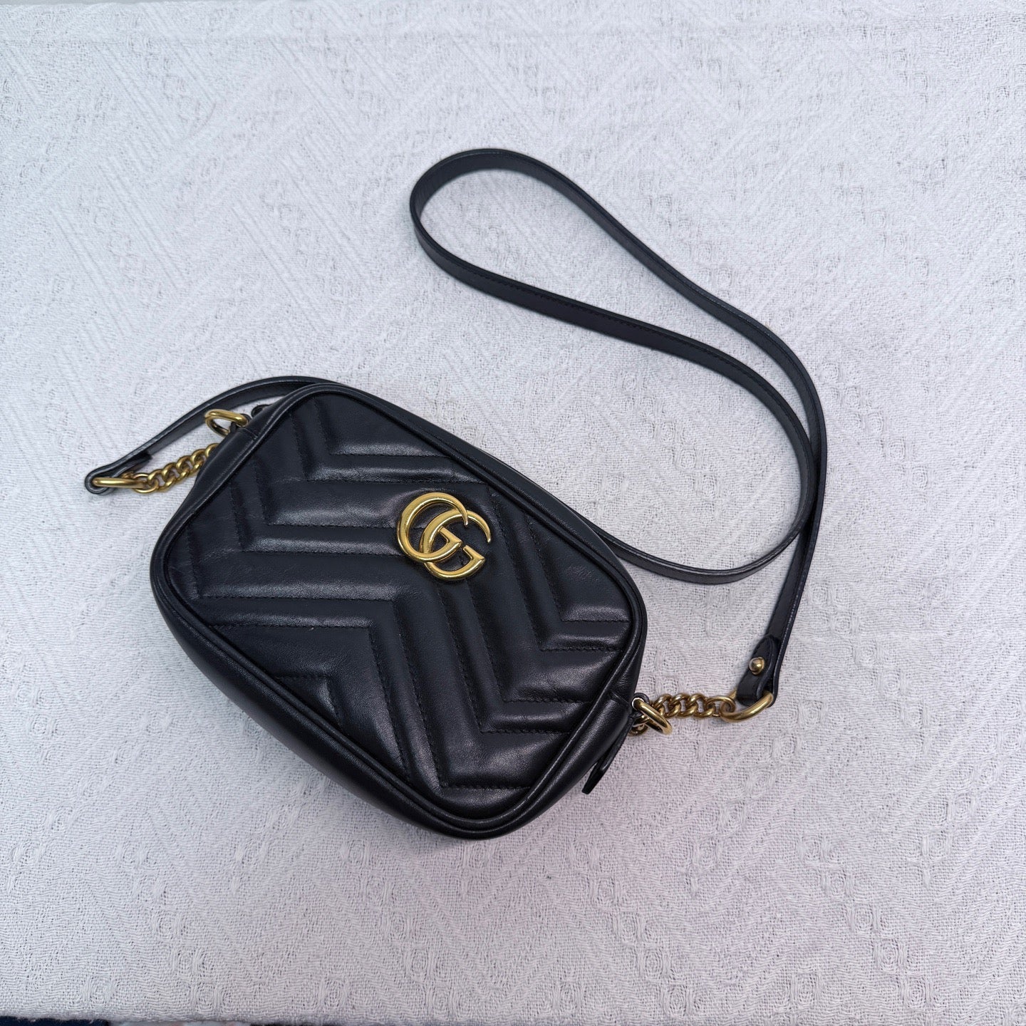 Gucci - GG Marmont Small Chain Bag - Cowhide leather - Black - (Small)