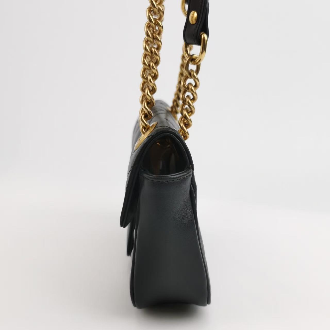 Gucci - GG Marmont Small Flap Bag - Cowhide leather - Black with Gold-Tone Hardware - (small)