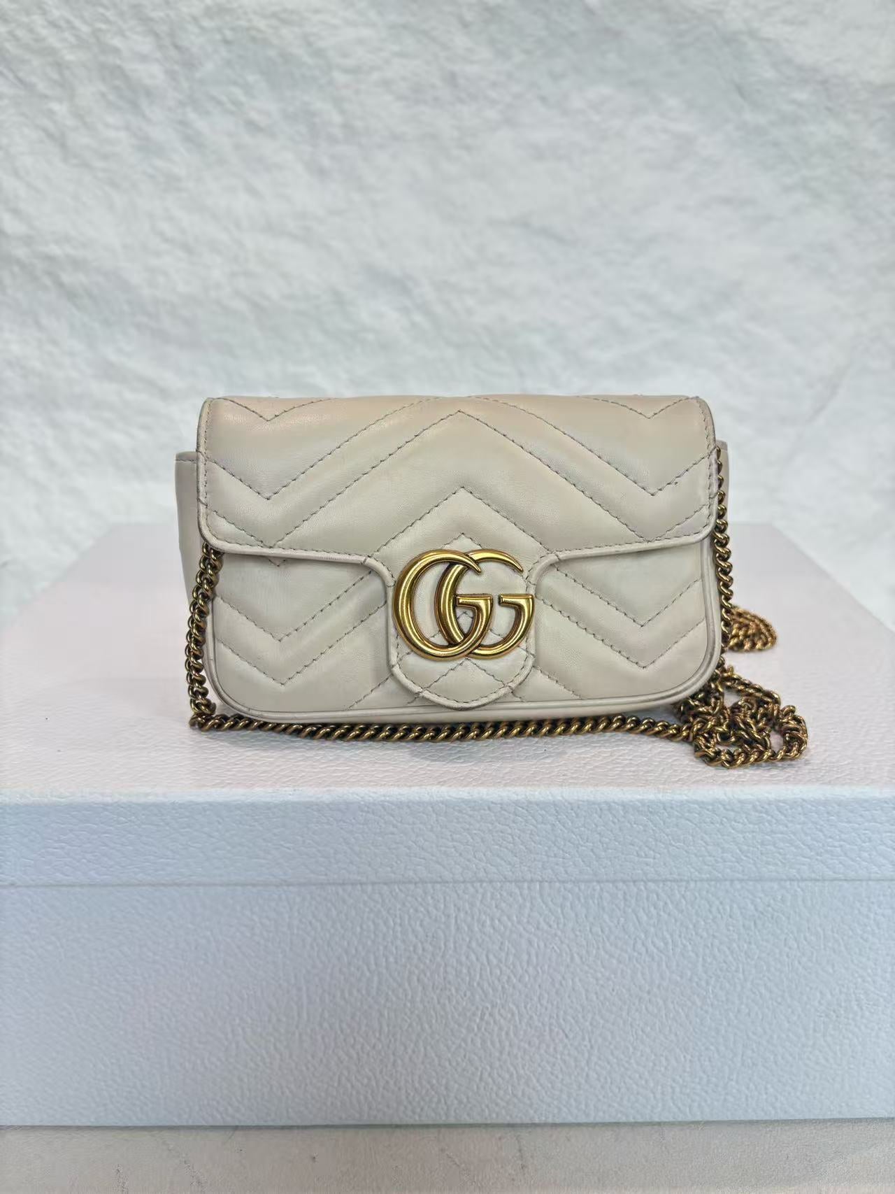 Gucci - GG Marmont Super Mini - Matelassé leather - Beige - (mini)