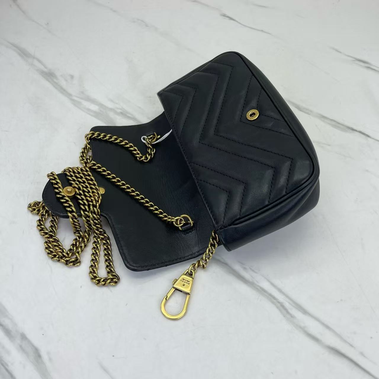 Gucci - GG Marmont Super Mini Shoulder Bag - Matelassé leather - Black with Gold-Tone Hardware - (mini)