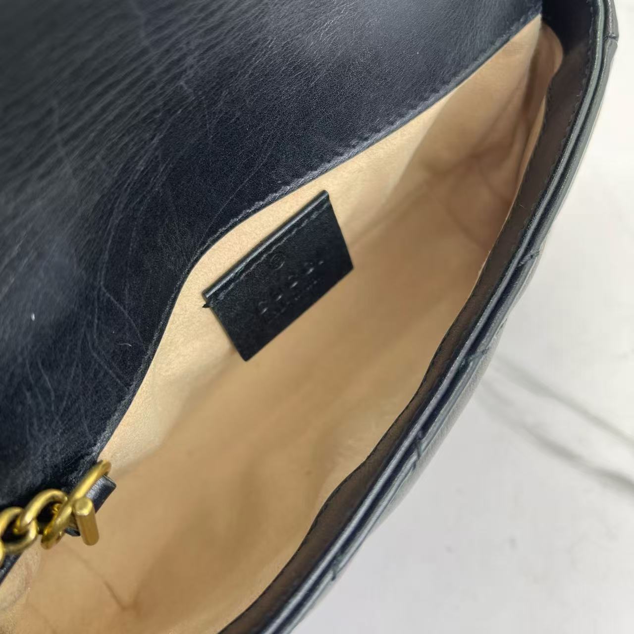 Gucci - GG Marmont Super Mini Shoulder Bag - Matelassé leather - Black with Gold-Tone Hardware - (mini)