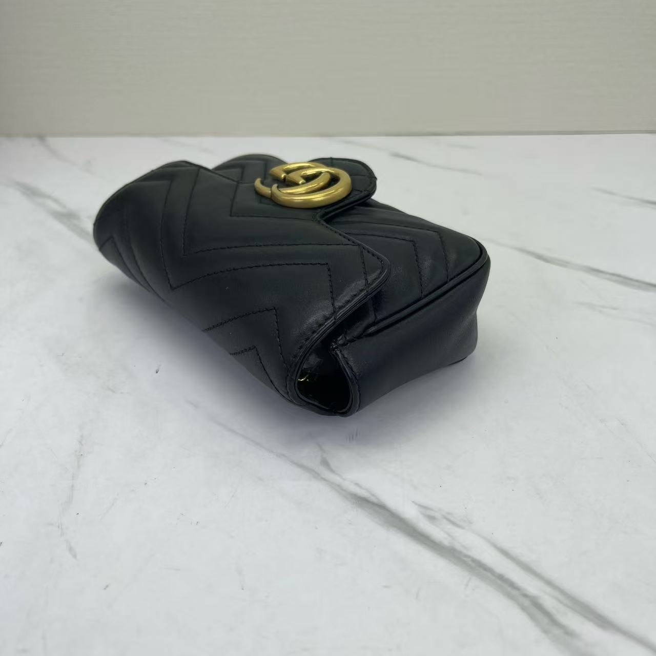 Gucci - GG Marmont Super Mini Shoulder Bag - Matelassé leather - Black with Gold-Tone Hardware - (mini)