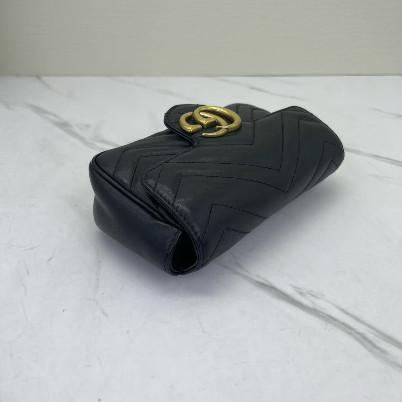 Gucci - GG Marmont Super Mini Shoulder Bag - Matelassé leather - Black with Gold-Tone Hardware - (mini)