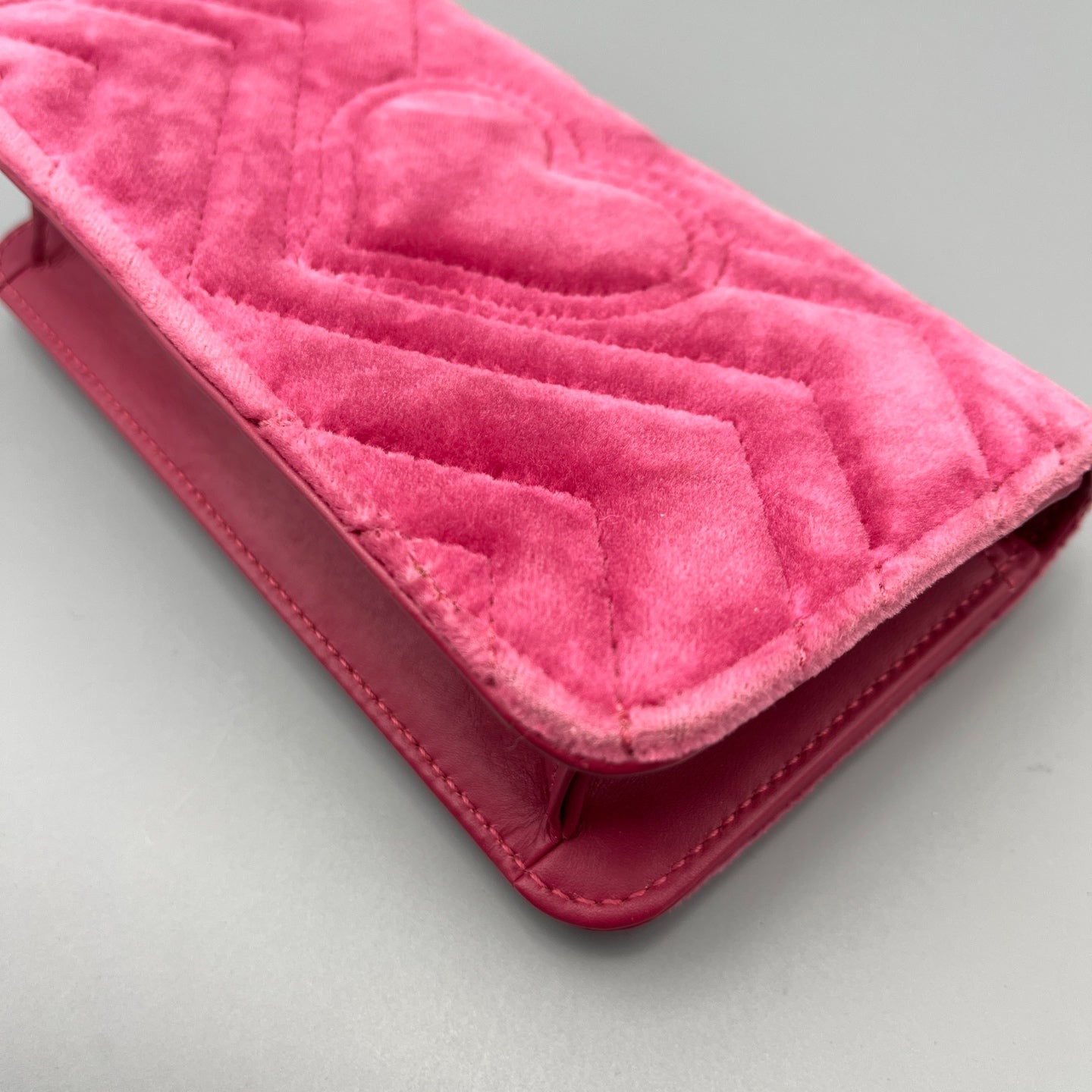 Gucci - GG Marmont Velvet Wallet on Chain with Crystal and Sequin Embellishments - Velvet and Leather - Pink - (mini)