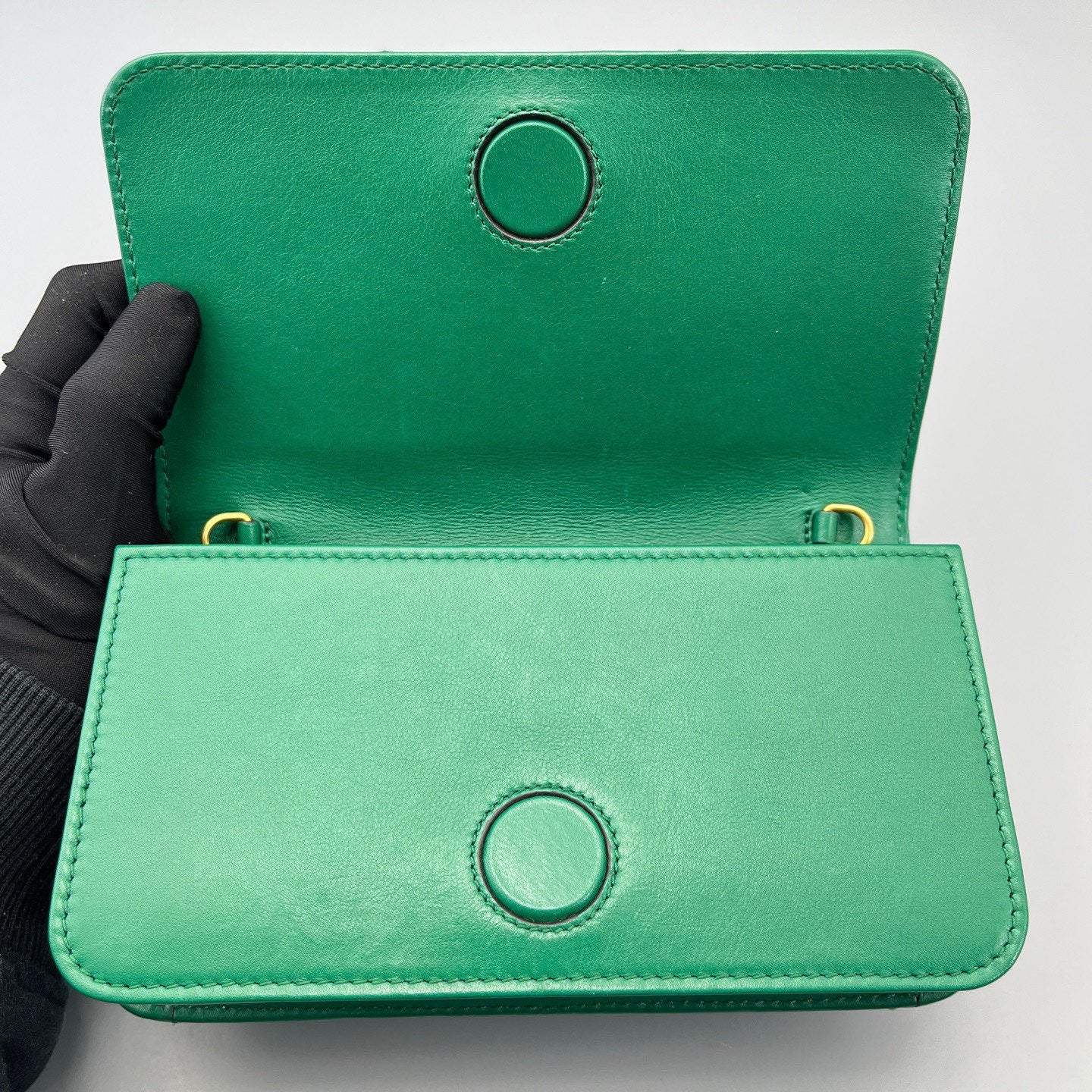 Gucci - GG Marmont Wallet on Chain - Matelassé leather - Green with Gold-Tone Hardware - (mini)