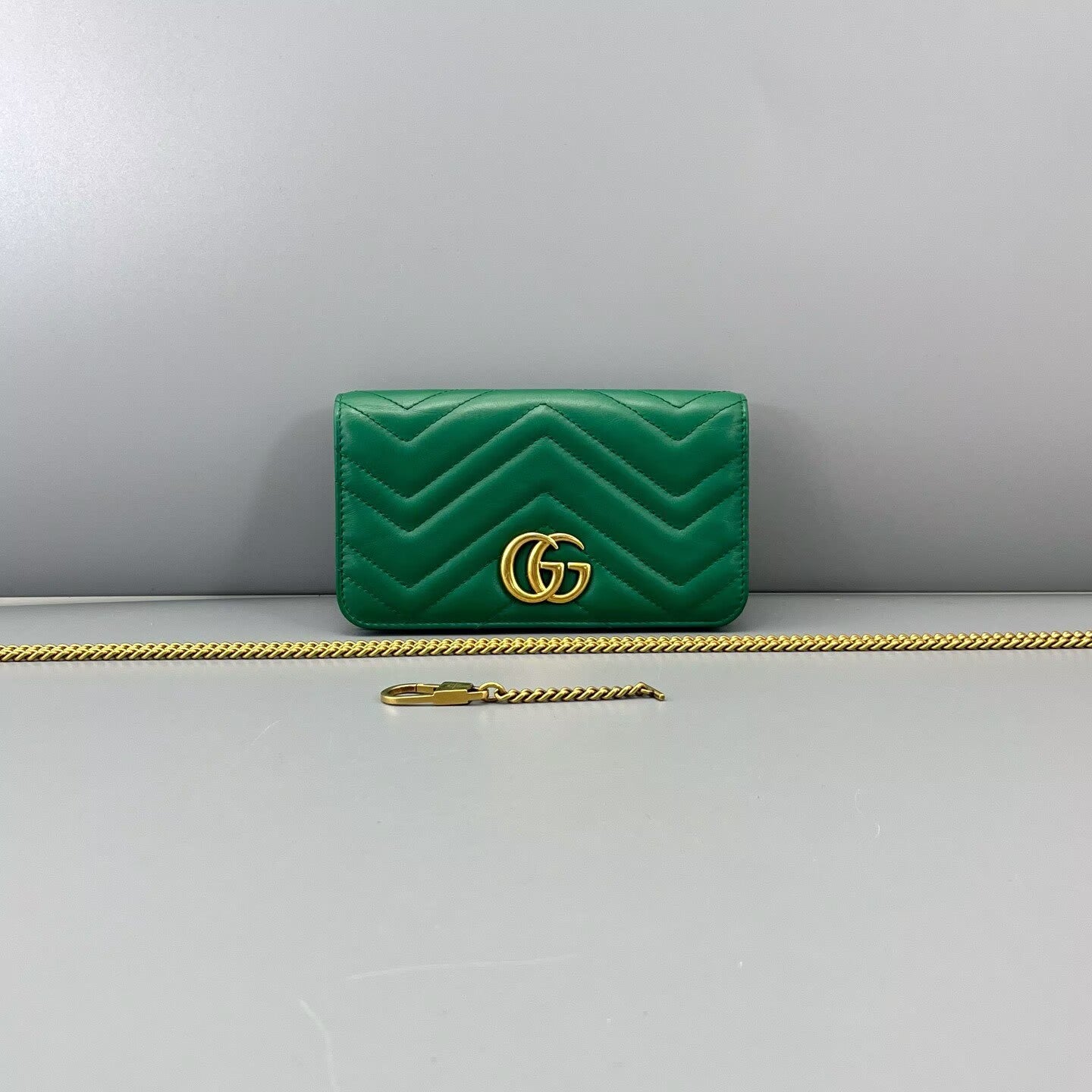 Gucci - GG Marmont Wallet on Chain - Matelassé leather - Green with Gold-Tone Hardware - (mini)