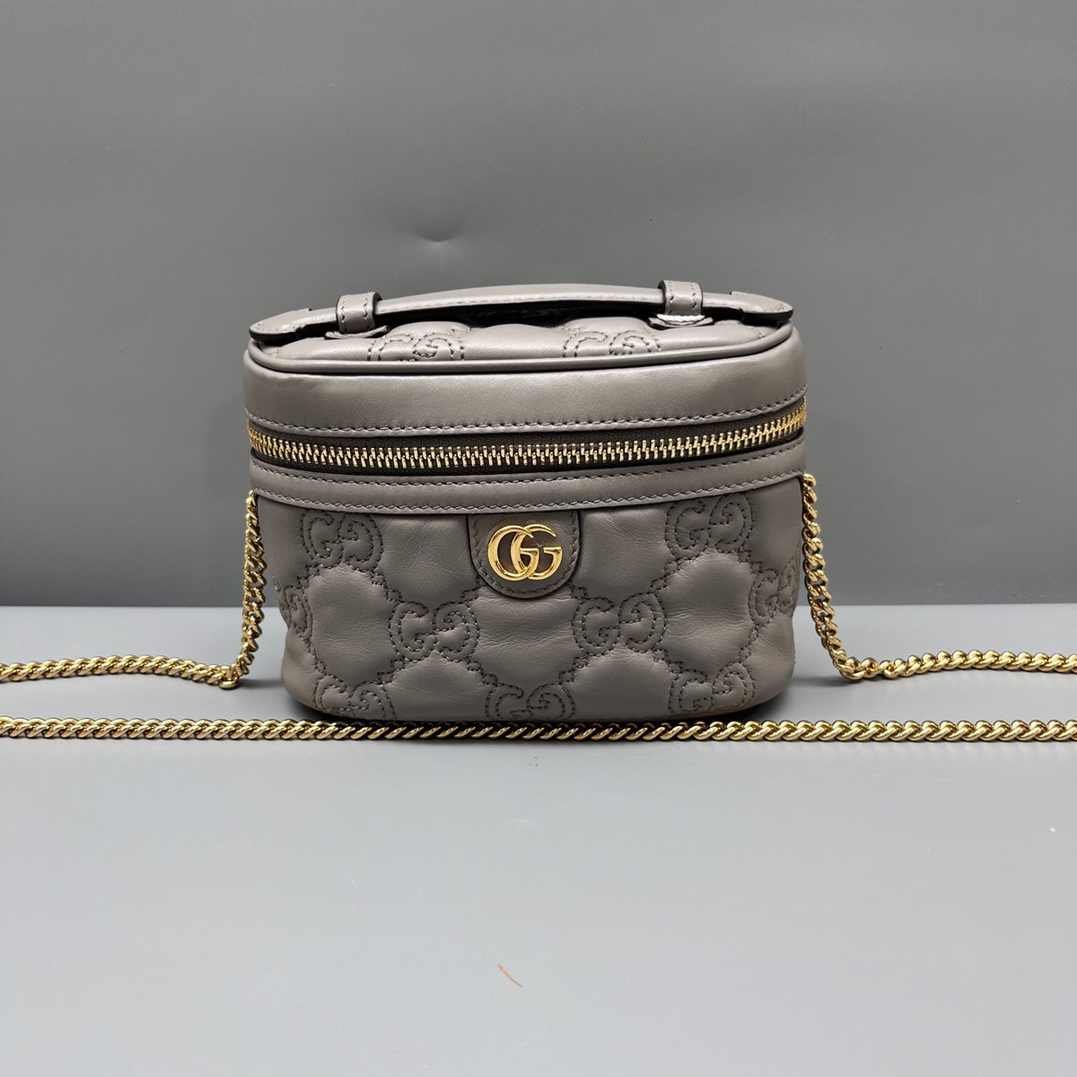 Gucci - GG Matelasse Vanity Case - Leather - Grey - (mini)