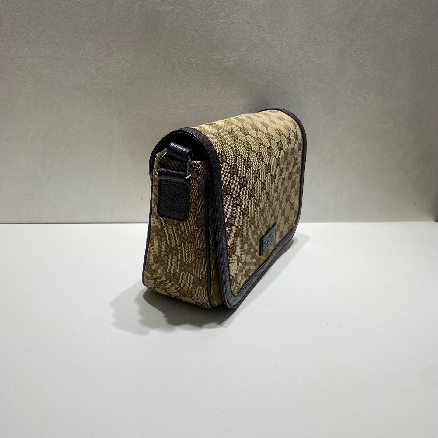 Gucci - GG Monogram Canvas Flap Messenger Bag - Canvas and Leather - Beige with Black trim - (medium)