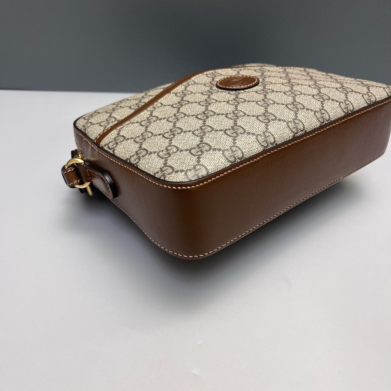 Gucci - GG Retro Series Messenger Crossbody Bag - GG Supreme canvas with leather trim - Beige and Brown - (Small)