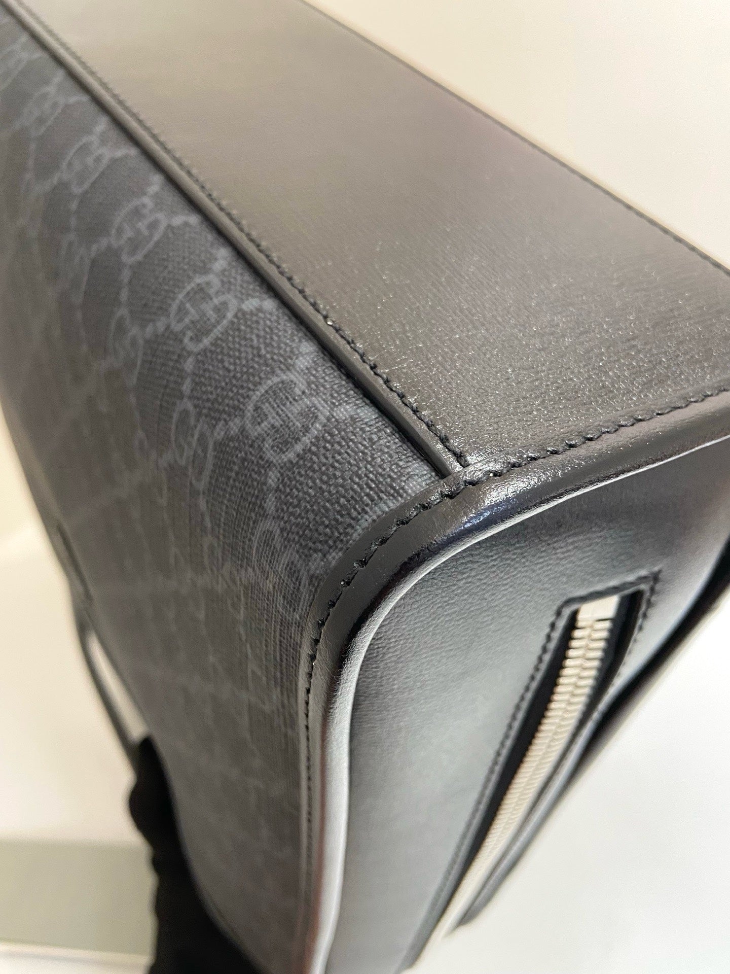 Gucci - GG Supreme Briefcase - Leather - Black - (Medium)