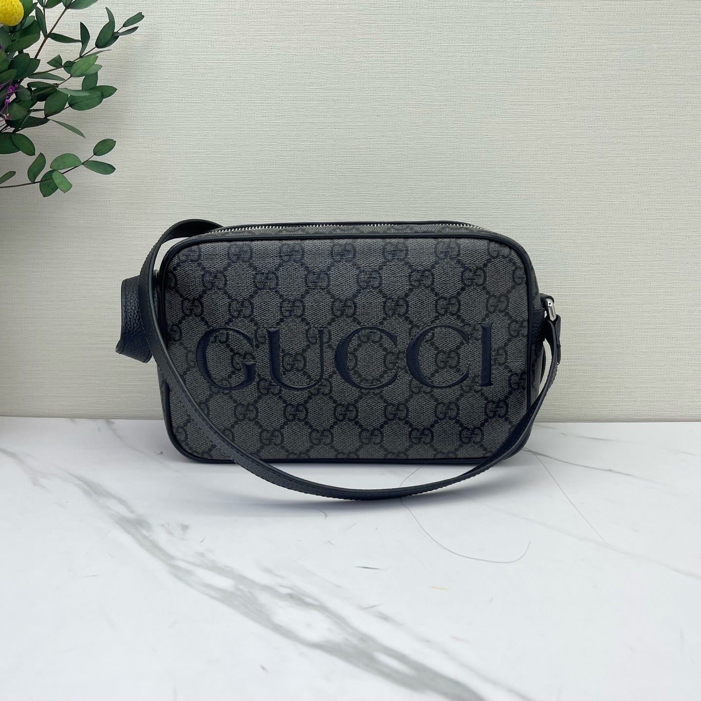 Gucci - GG Supreme Camera Bag - Coated canvas with leather trim - Black - (small)