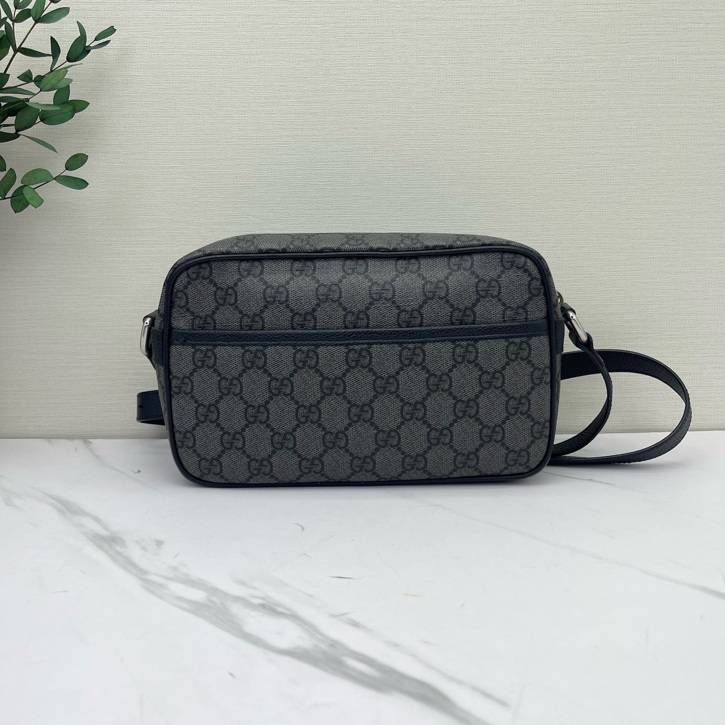 Gucci - GG Supreme Camera Bag - Coated canvas with leather trim - Black - (small)
