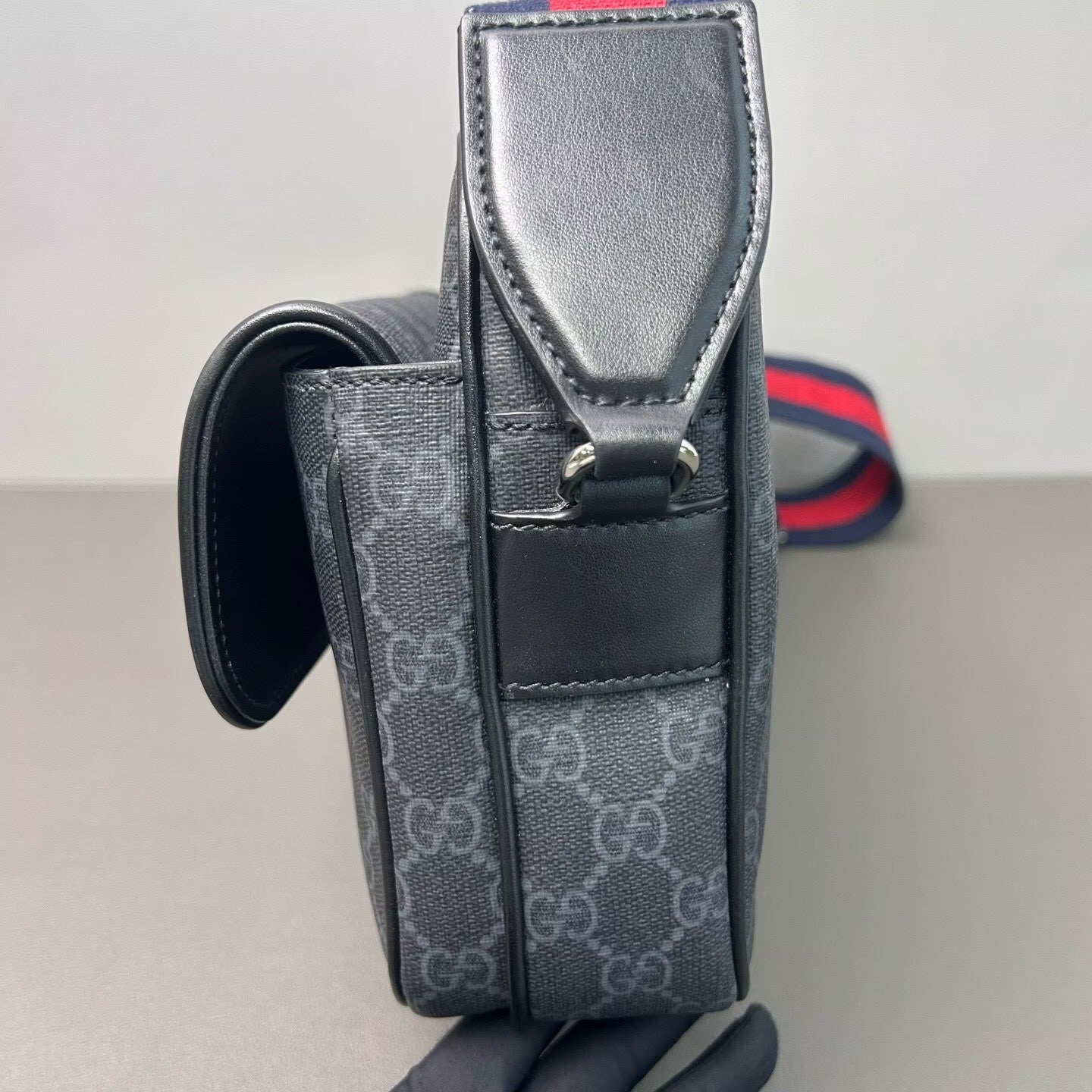 Gucci - GG Supreme Messenger Bag - Coated canvas with leather trim - Black - (Small)