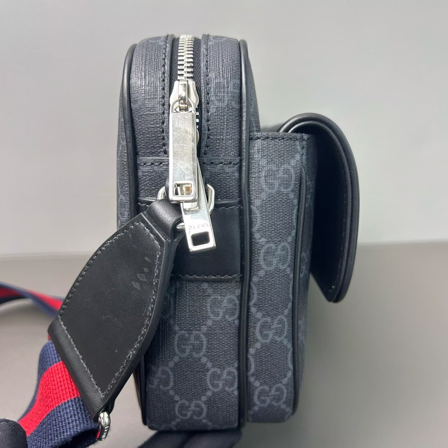 Gucci - GG Supreme Messenger Bag - Coated canvas with leather trim - Black - (Small)