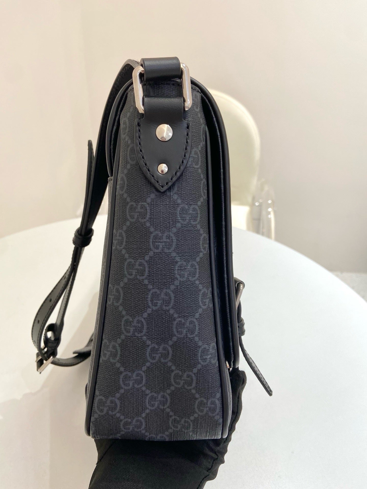 Gucci - GG Supreme Messenger Bag - Leather - Black - (Medium)