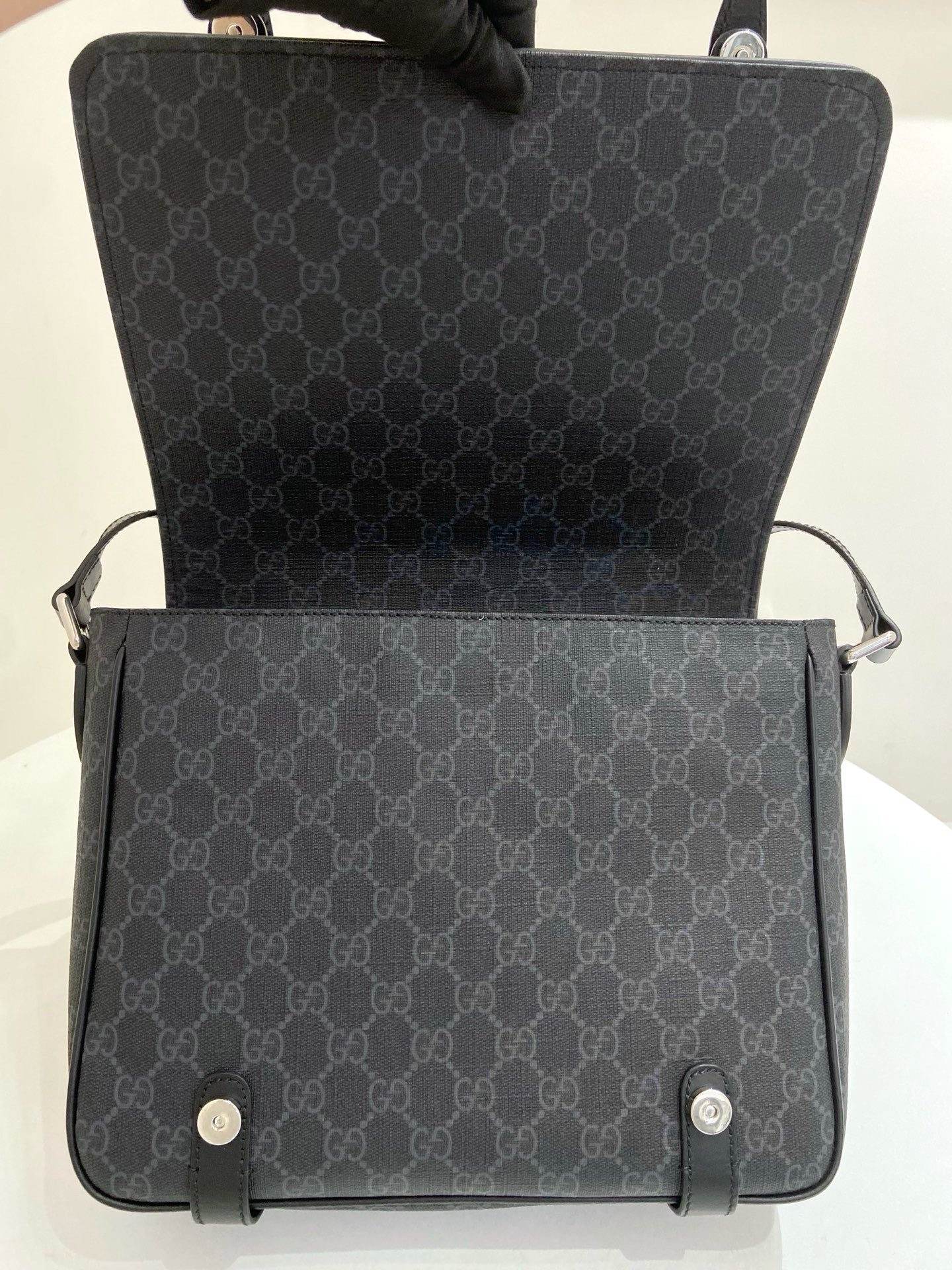Gucci - GG Supreme Messenger Bag - Leather - Black - (Medium)