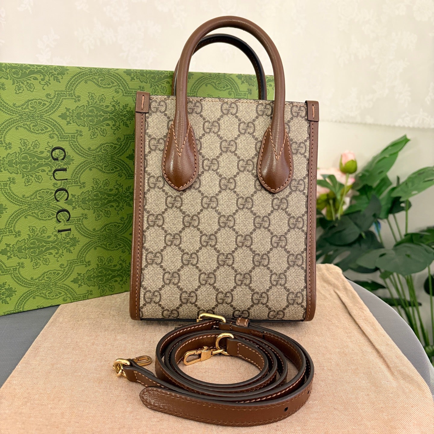 Gucci - GG Supreme Mini Tote Bag - GG Supreme coated canvas with leather trim - Brown - (Mini)