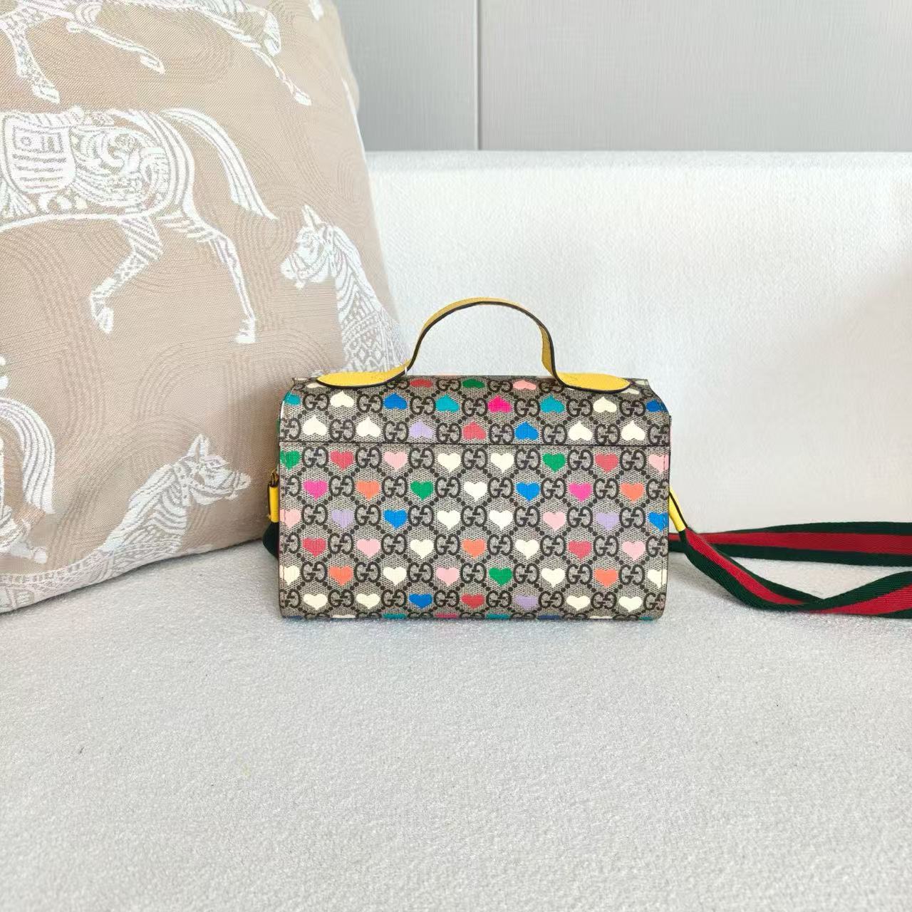 Gucci - GG Supreme Multicolor Hearts Messenger Bag - Coated canvas with leather trim - Beige with multicolor hearts and yellow accents - (Mini)