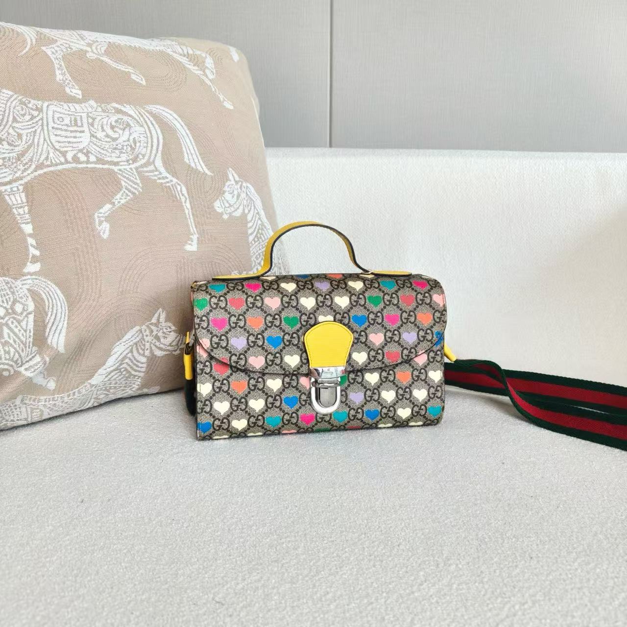 Gucci - GG Supreme Multicolor Hearts Messenger Bag - Coated canvas with leather trim - Beige with multicolor hearts and yellow accents - (Mini)