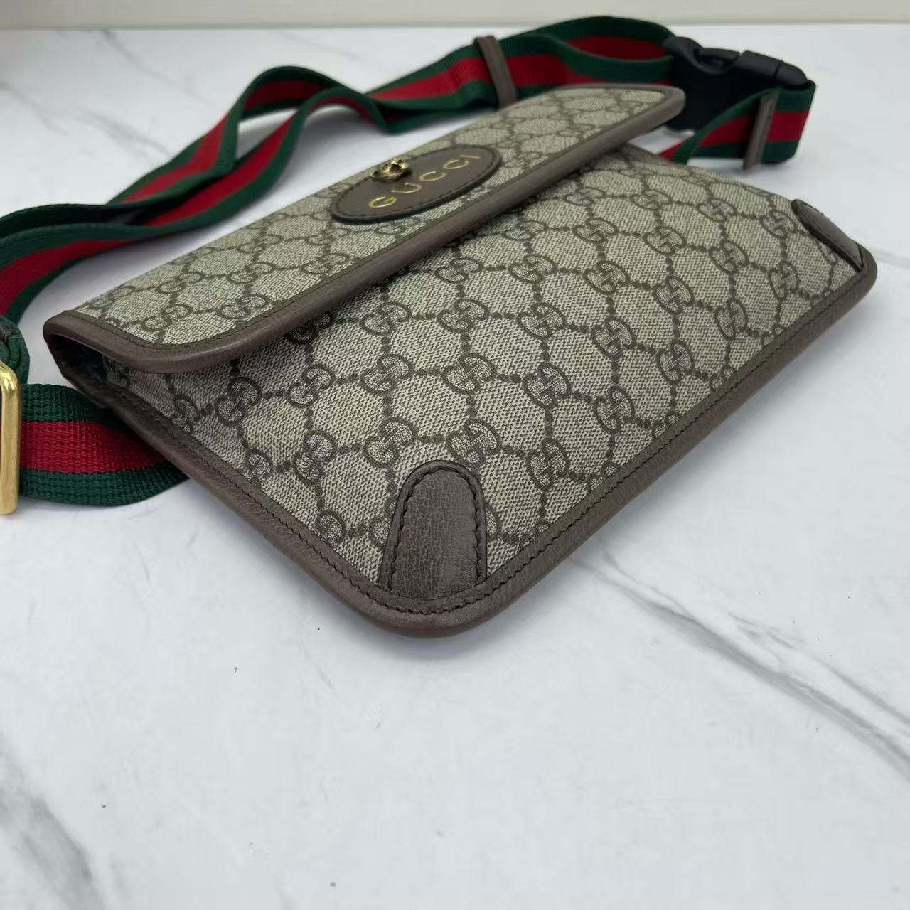 Gucci - GG Supreme Tiger Head Belt Bag - Coated canvas with leather trim and web strap - Beige and Brown with Green/Red Web - (medium)
