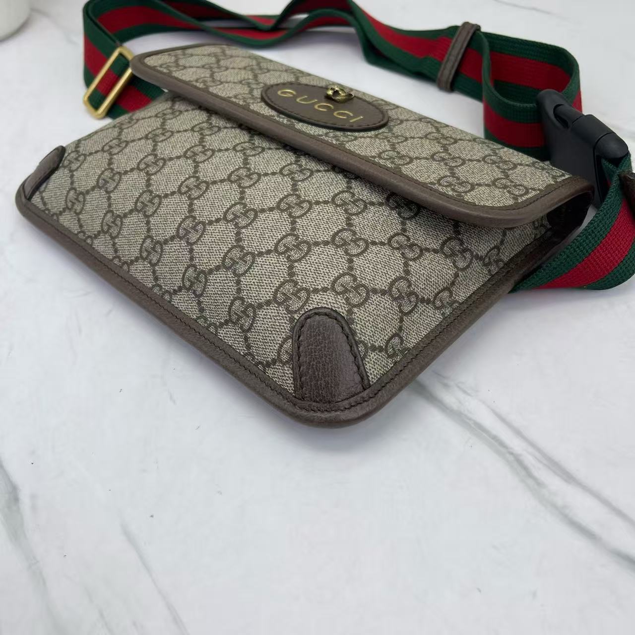 Gucci - GG Supreme Tiger Head Belt Bag - Coated canvas with leather trim and web strap - Beige and Brown with Green/Red Web - (medium)