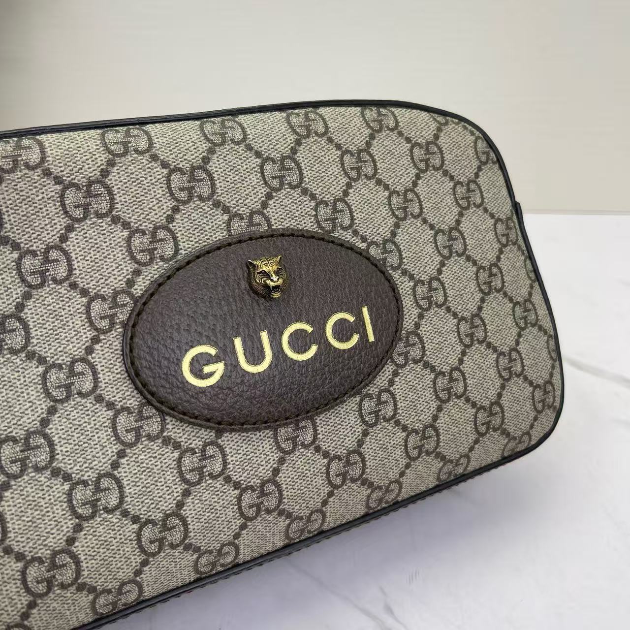 Gucci - GG Supreme Tiger Head Camera Bag - Coated canvas and leather - Beige and Brown with multicolour strap - (small)