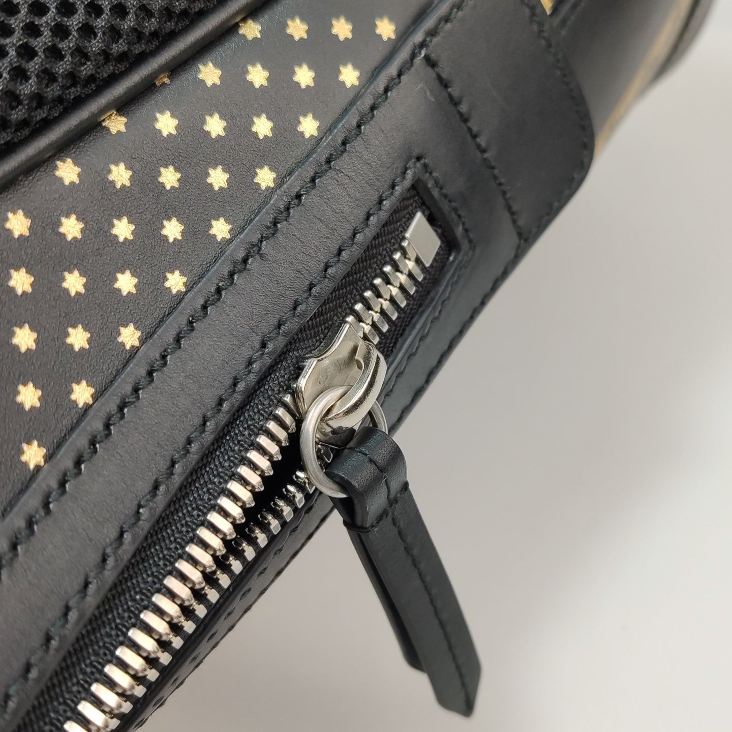 Gucci - Guccy - Leather - Black - (medium)