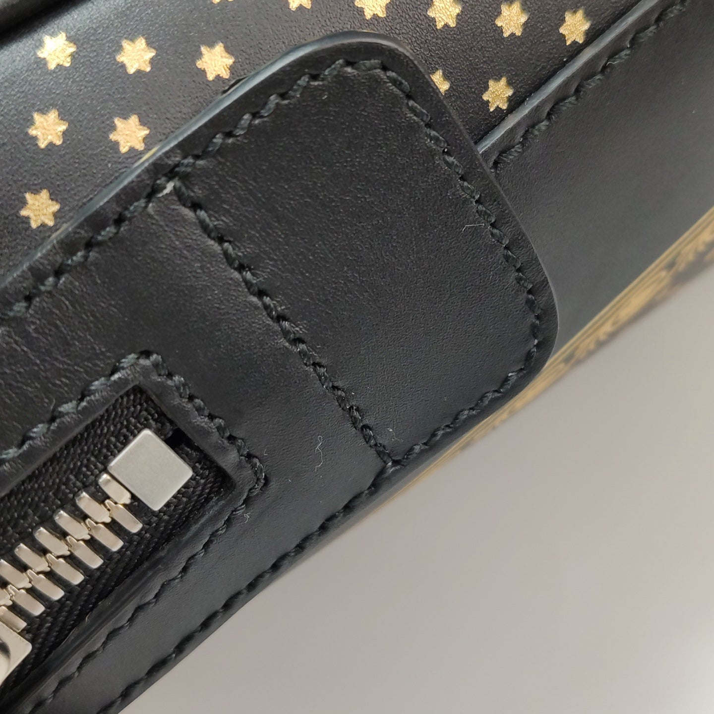 Gucci - Guccy - Leather - Black - (medium)