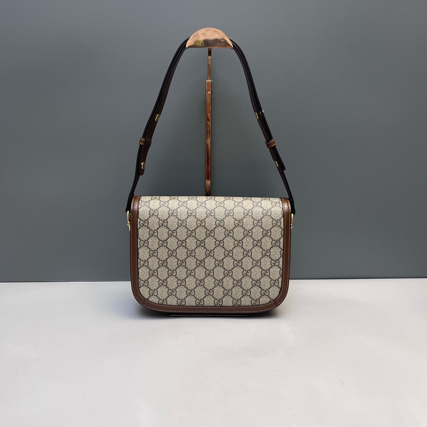 Gucci - Horsebit 1955 - GG Supreme canvas with leather trim - Beige and Brown with Gold-Tone Hardware - (medium)