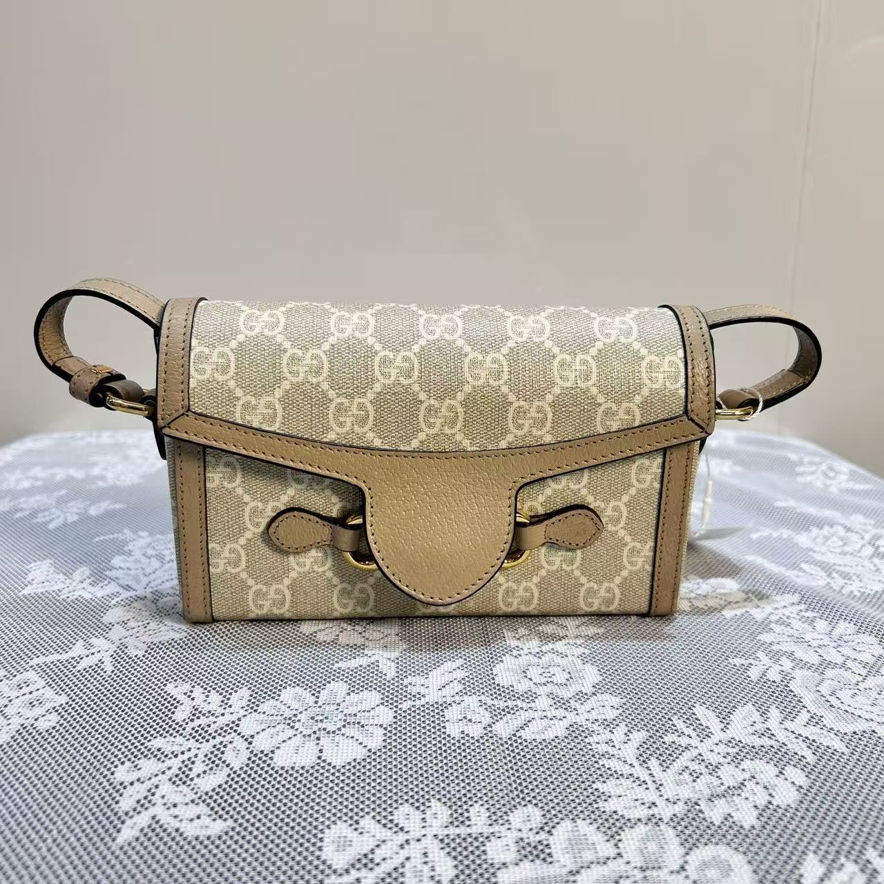 Gucci - Horsebit 1955 Phone Bag - GG Supreme canvas with leather trim - Beige and Tan - (mini)