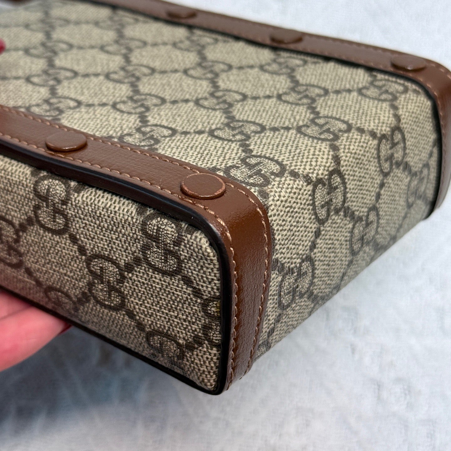 Gucci - Horsebit 1955 Vertical Phone Bag - GG Supreme canvas with leather trim - Beige and Brown - (mini)