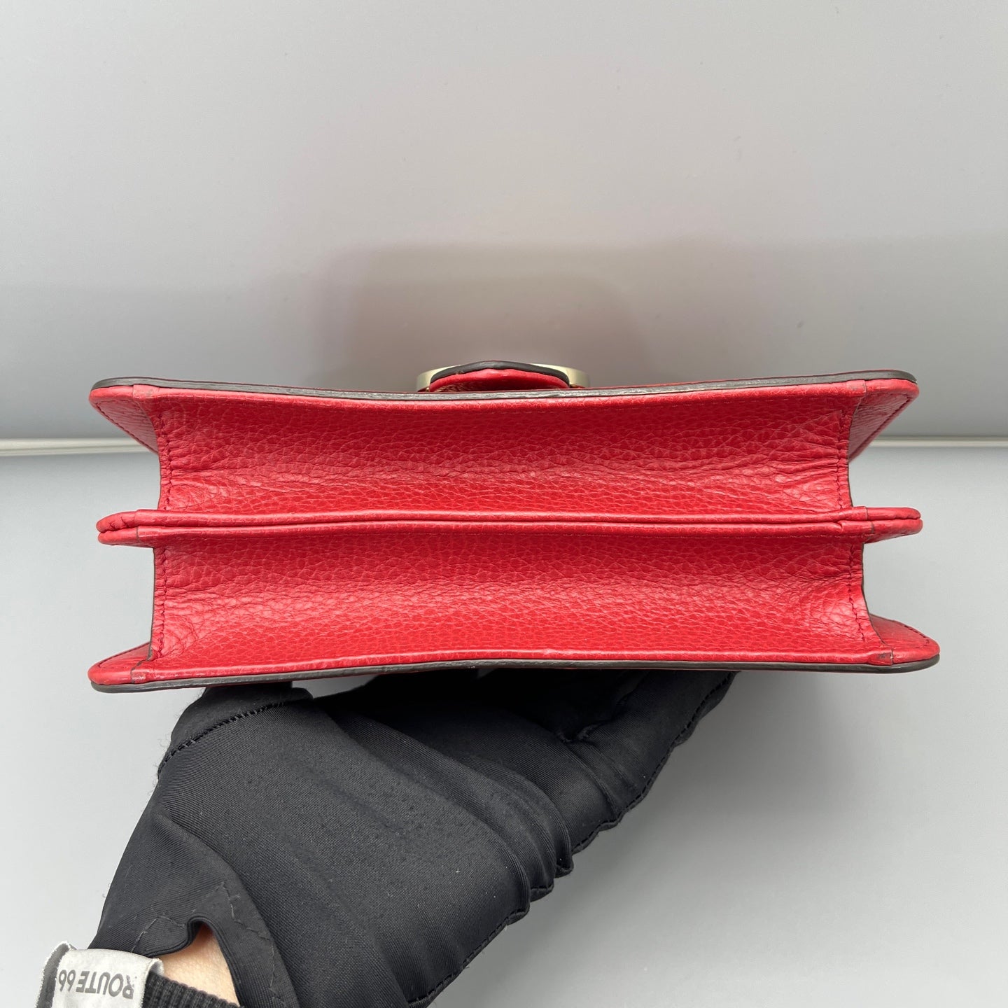 Gucci - Interlocking G Chain Accordion Flap Bag - Grained leather - Red - (Small)