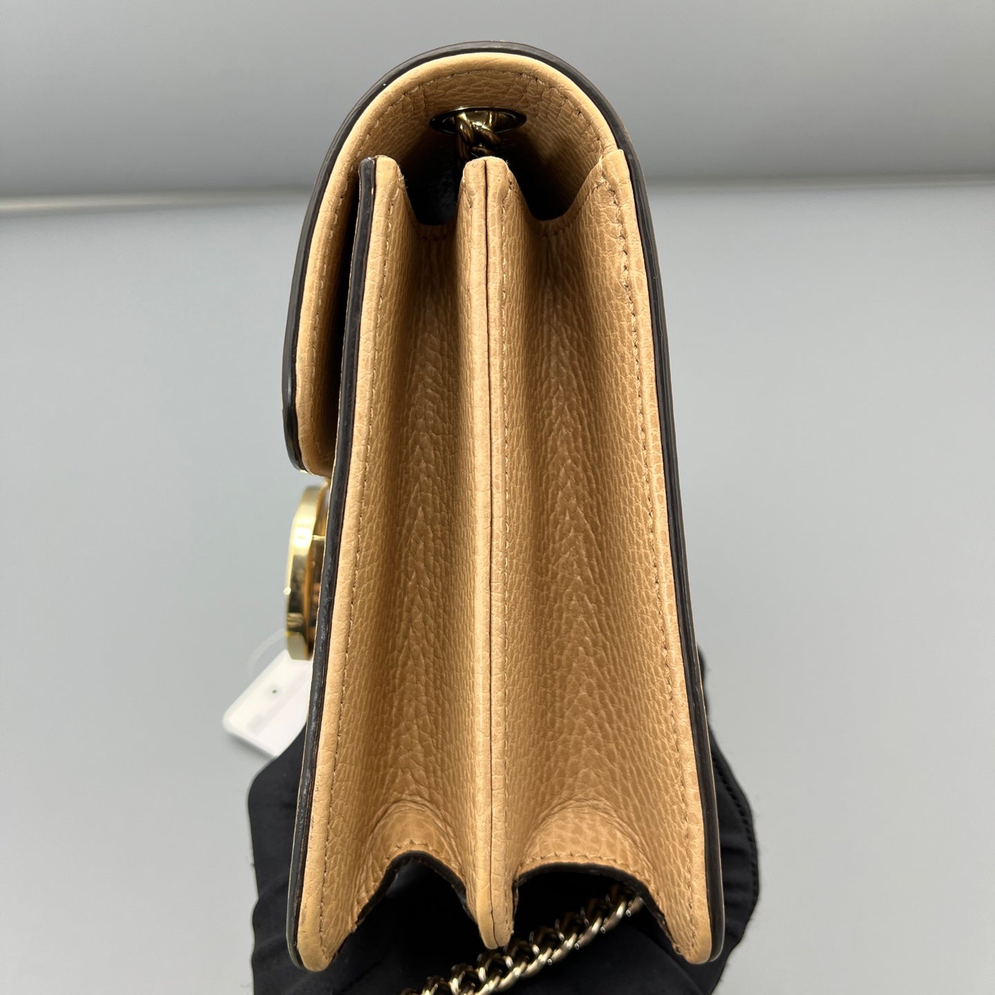 Gucci - Interlocking G Chain Flap Bag (Outlet Edition) - Leather - Beige - (Small)