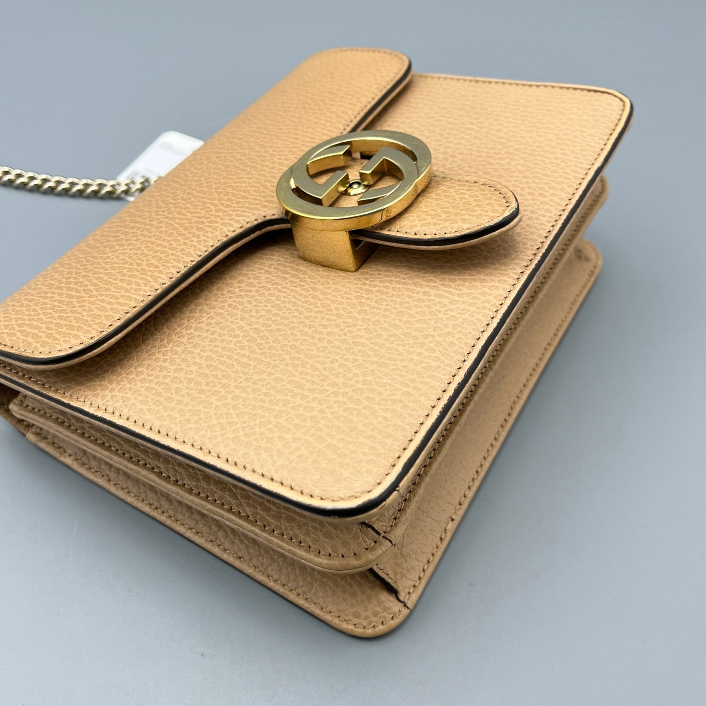 Gucci - Interlocking G Chain Flap Bag (Outlet Edition) - Leather - Beige - (Small)