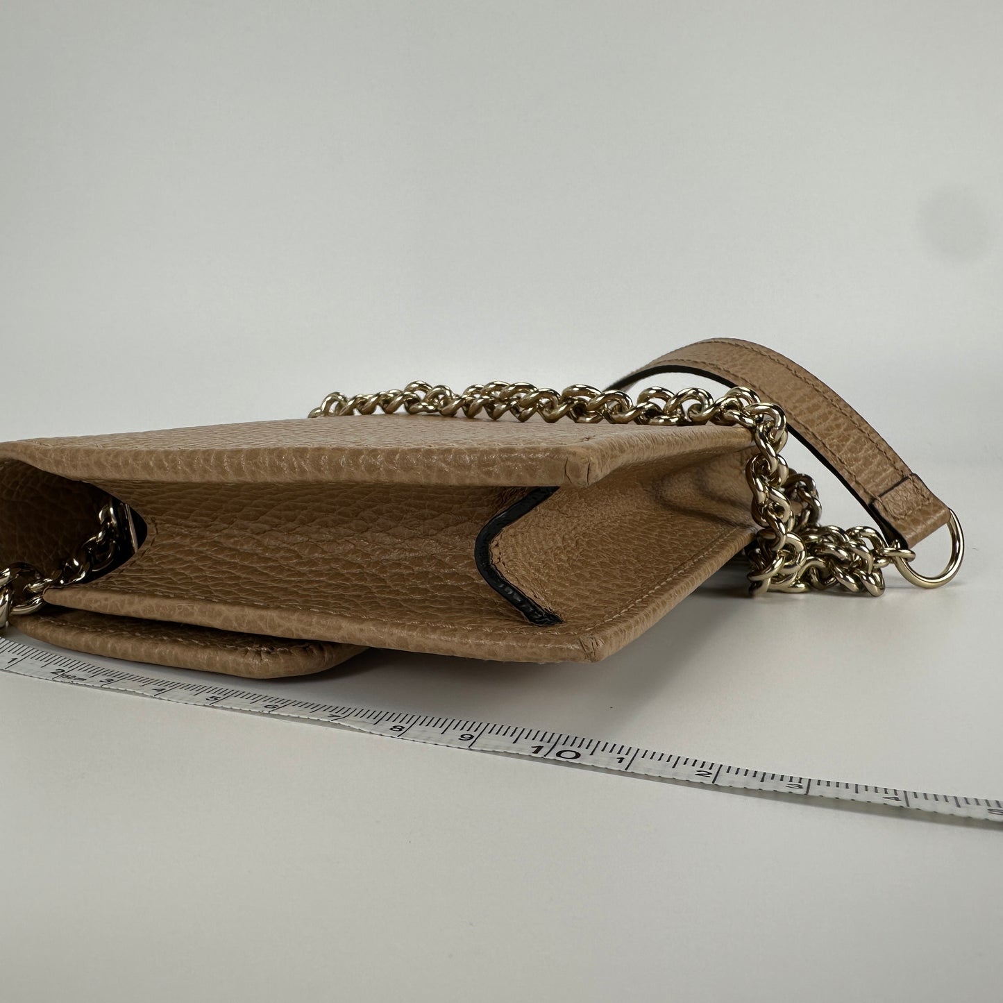 Gucci - Interlocking G Chain Wallet - Grained leather - Beige - (mini)