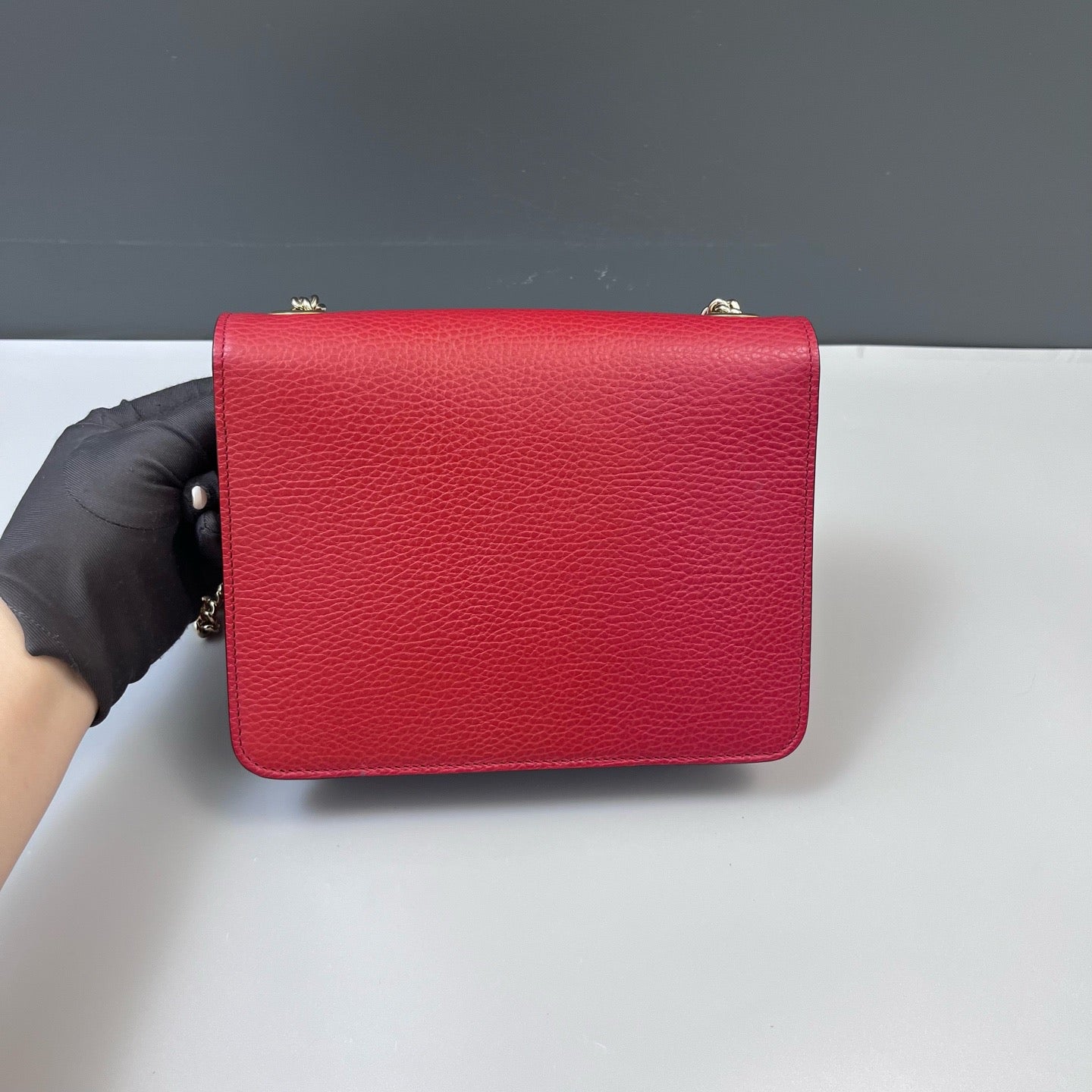 Gucci - Interlocking G Flap Shoulder Bag - Grained leather - Red with Gold-Tone Hardware - (small)