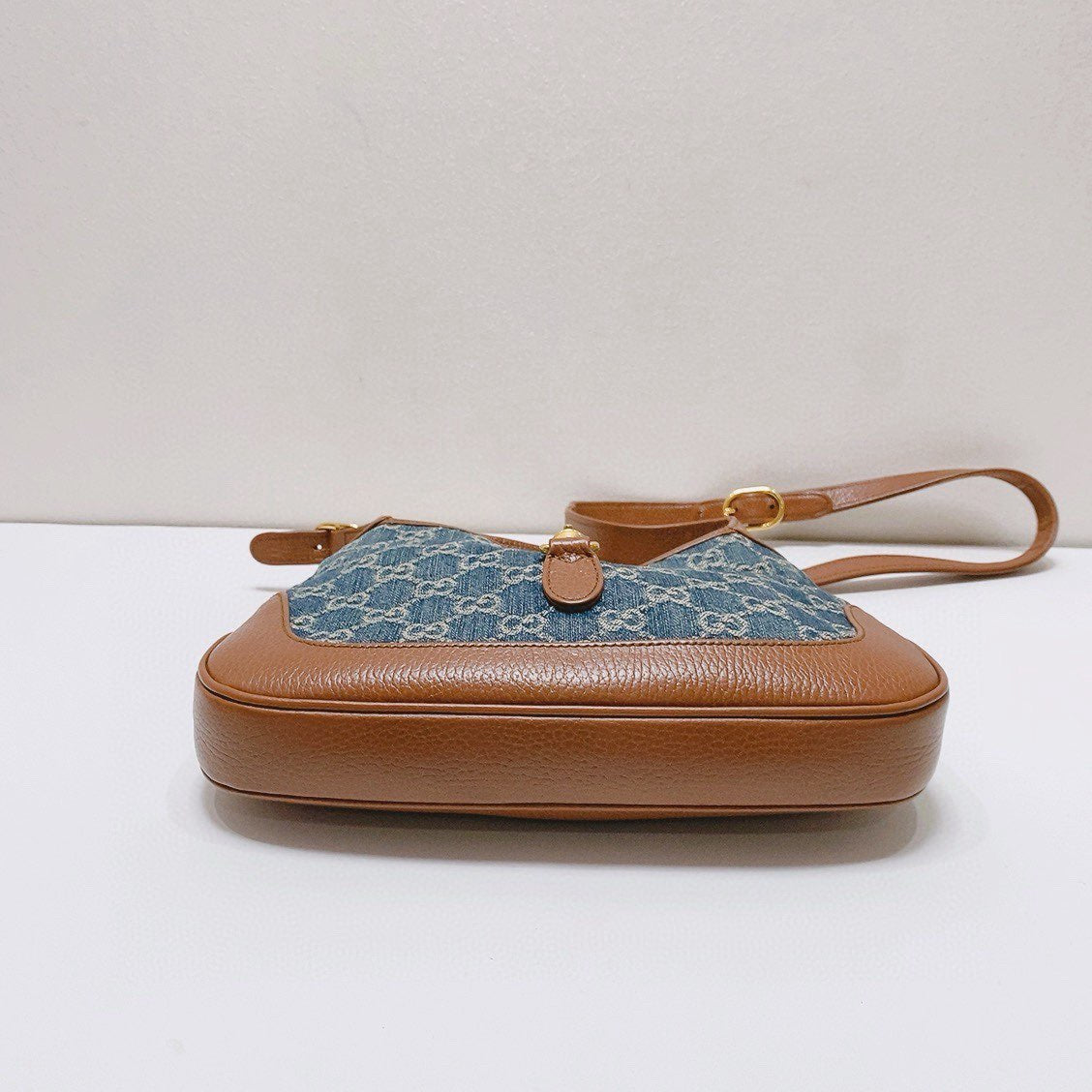 Gucci - Jackie 1961 - Denim canvas and grained leather - Blue and Brown with Gold-Tone Hardware - (medium)