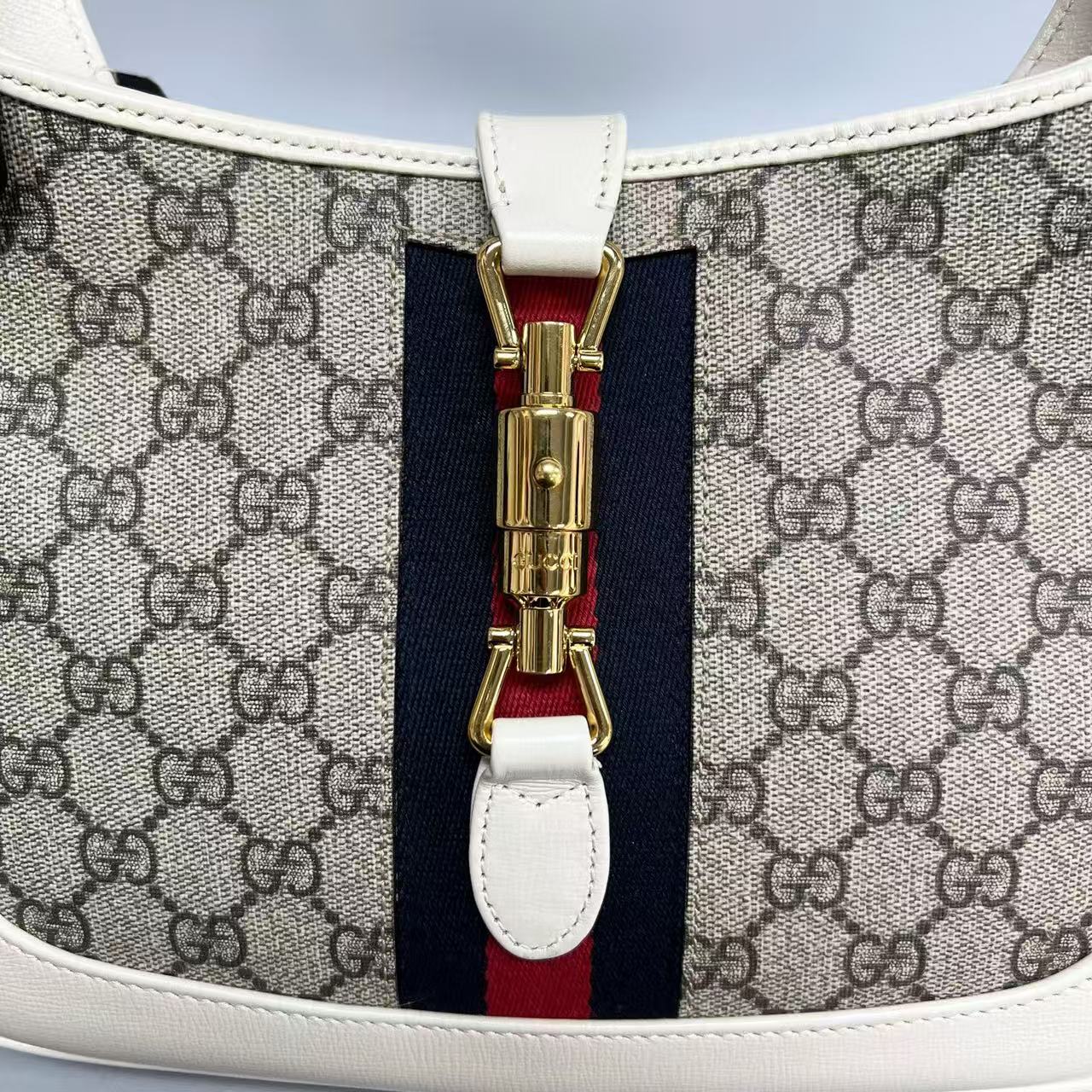 Gucci - Jackie 1961 - GG Supreme canvas with leather trim - Beige and White with Red and Blue Web - (Medium)