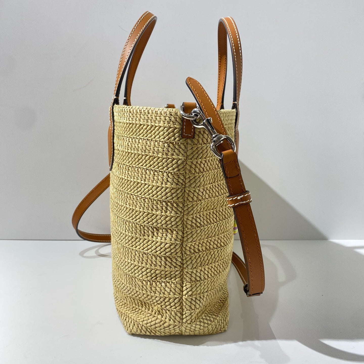 Gucci - Lido Raffia Woven Tote - Raffia with leather trim - Beige with brown trim and multicolour logo - (Medium)