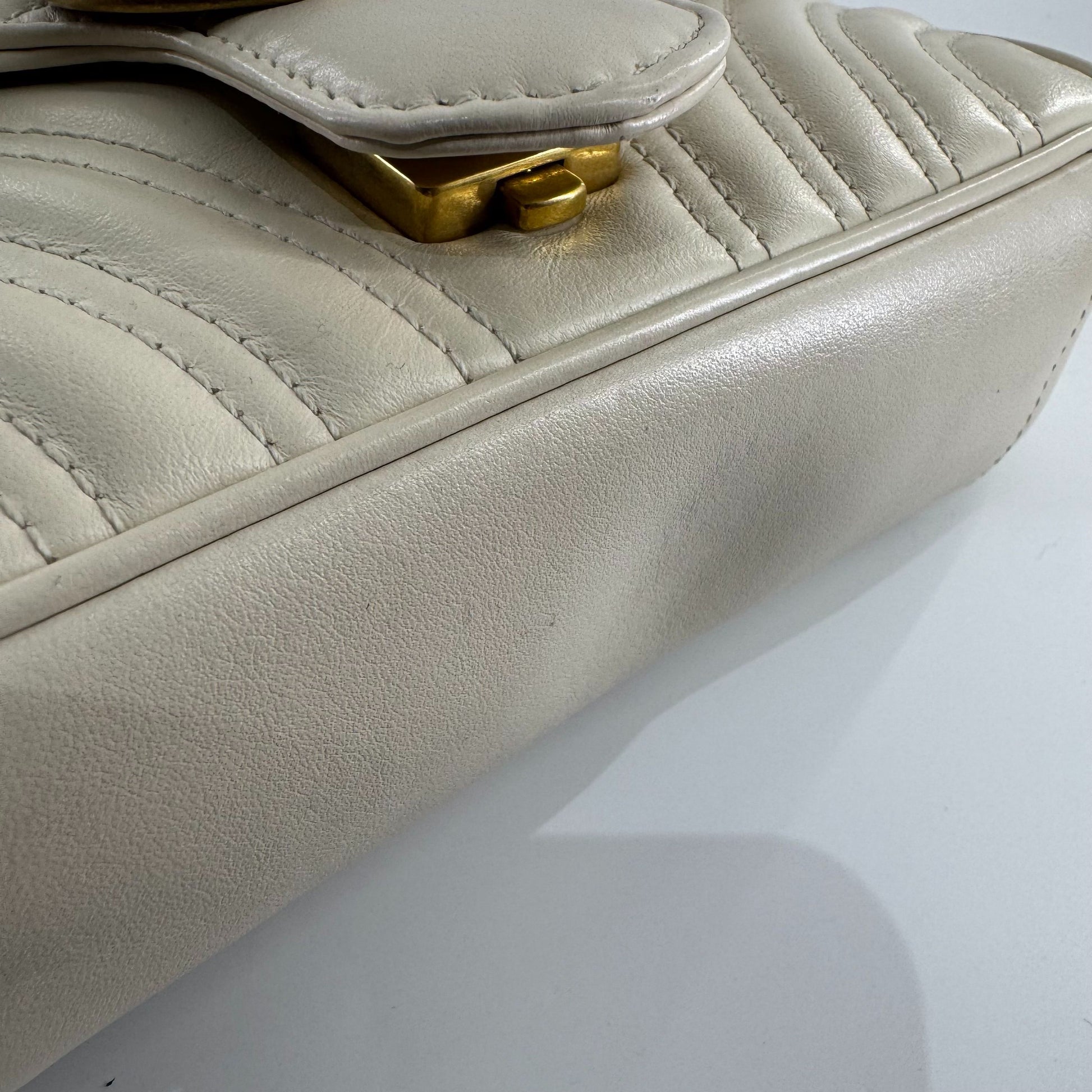 Gucci Marmont 22 Leather Beige - view 13